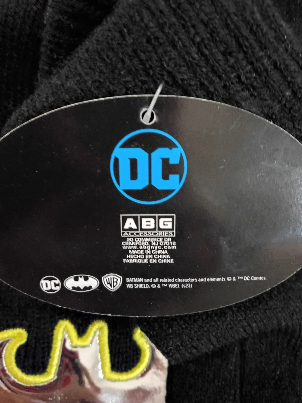 Batman NWT Kids Black Beanie and Gloves Set - Batman Logo